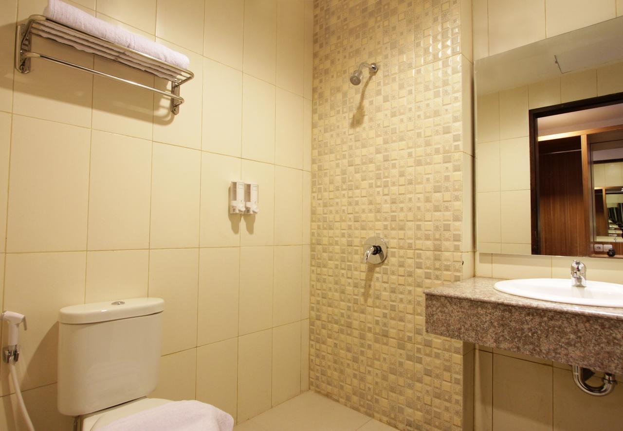 קליוראנג Akasa Hotel מראה חיצוני תמונה