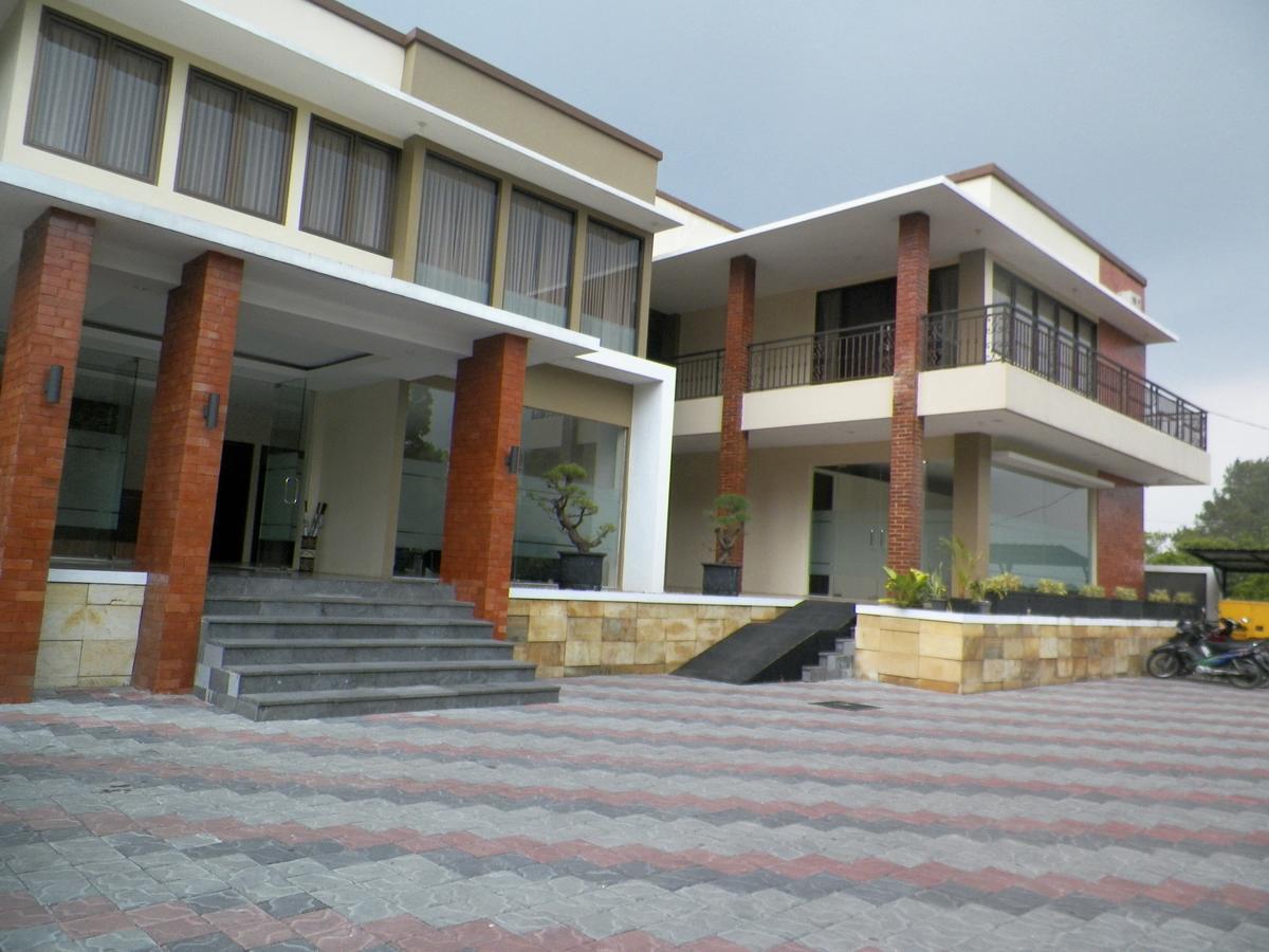קליוראנג Akasa Hotel מראה חיצוני תמונה