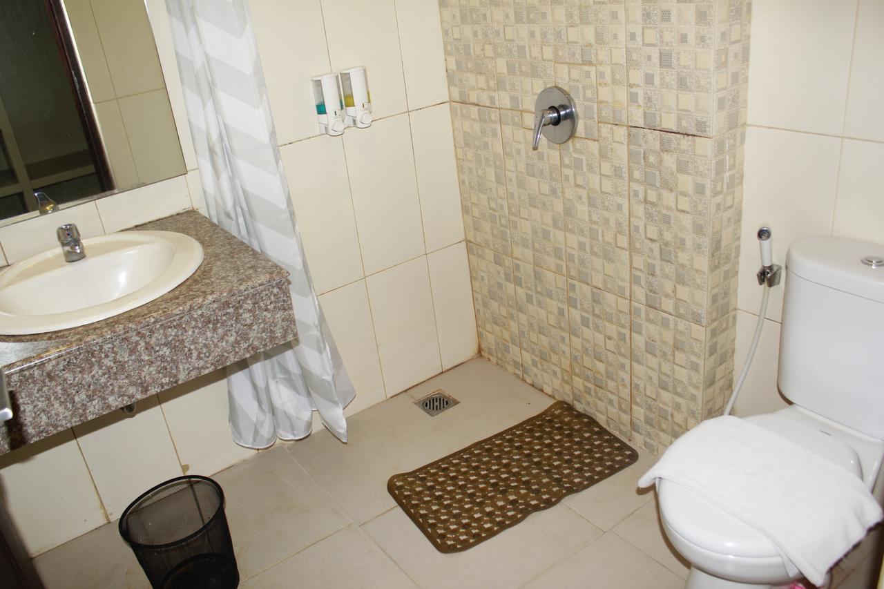 קליוראנג Akasa Hotel מראה חיצוני תמונה